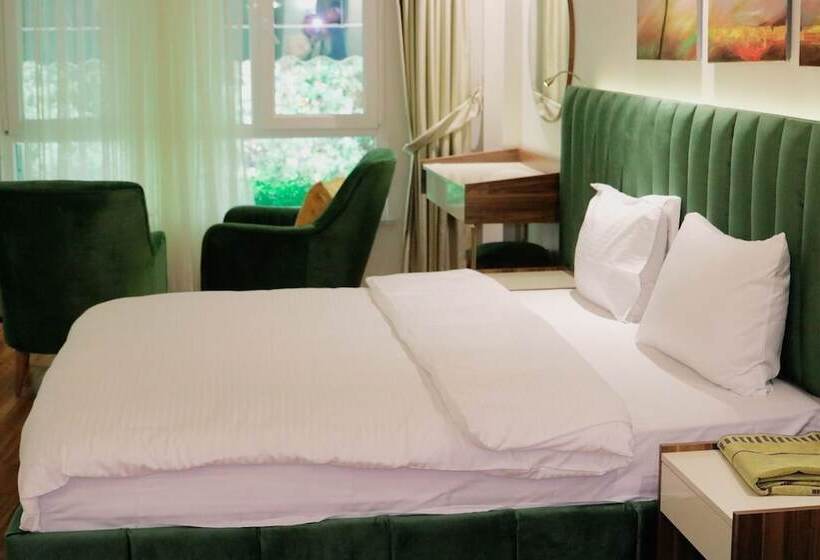 تختخواب و صبحانه Grand Luxury