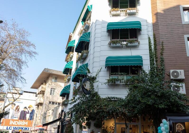 تختخواب و صبحانه Grand Luxury