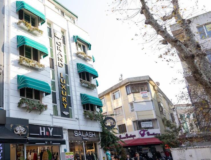 تختخواب و صبحانه Grand Luxury