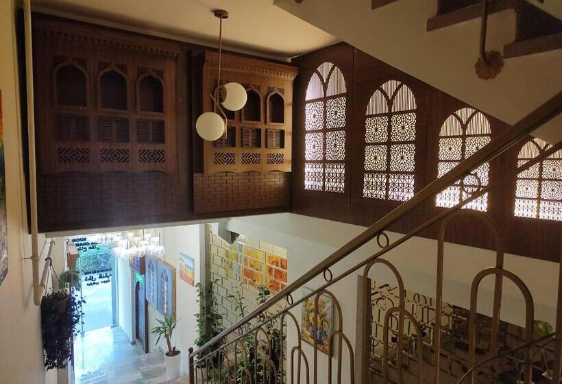 تختخواب و صبحانه Grand Luxury