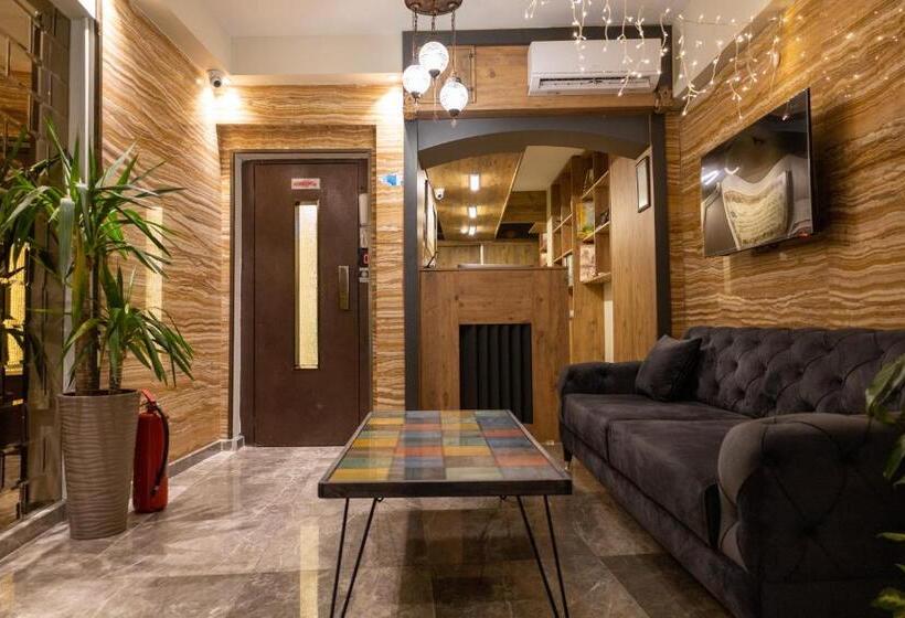 تختخواب و صبحانه Grand Luxury