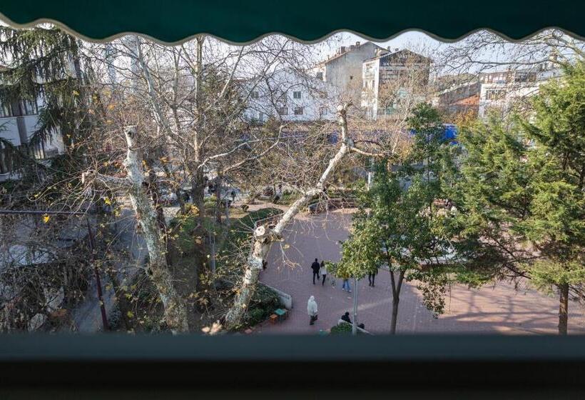 تختخواب و صبحانه Grand Luxury