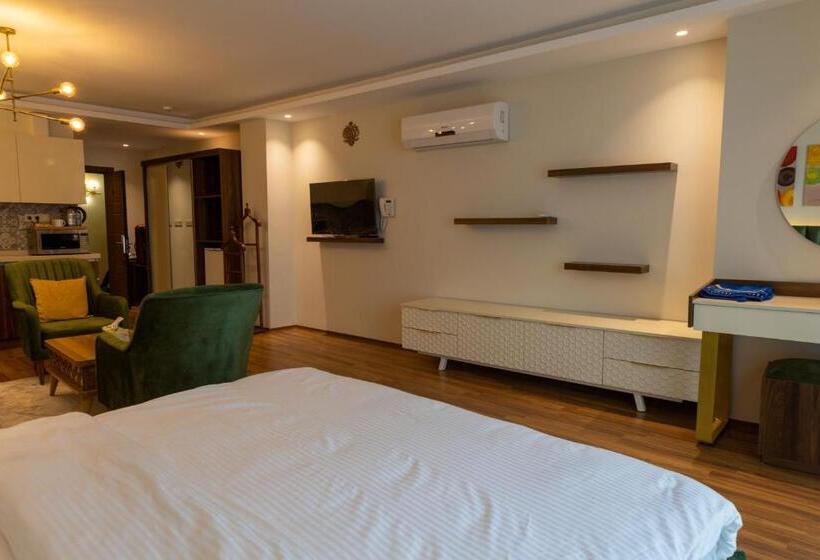 تختخواب و صبحانه Grand Luxury