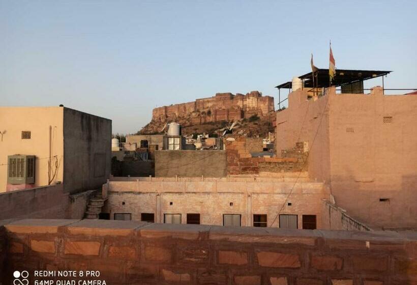 مبيت وإفطار Shangri La Old Heritage Haveli