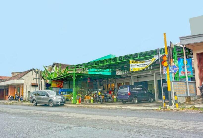 فندق Oyo 91683 Wijaya Kusuma Homestay