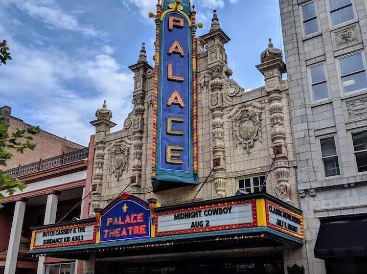 בית מלון כפרי Stellar Suites