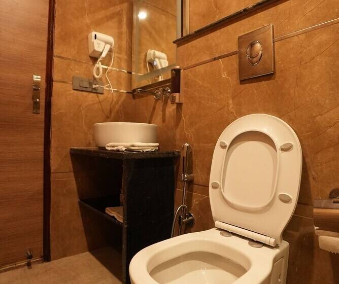 Lime Tree Hotel And Banquet Greater Noida