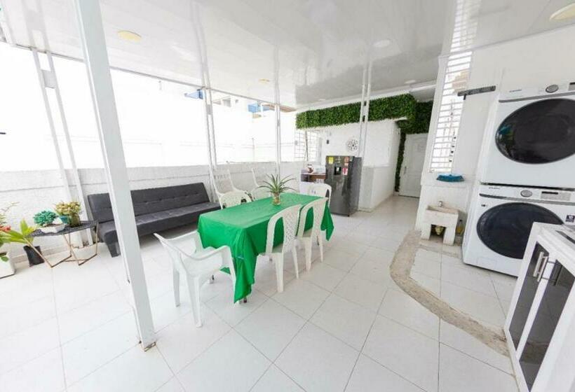 פנסיון Hostal Casa Dandy