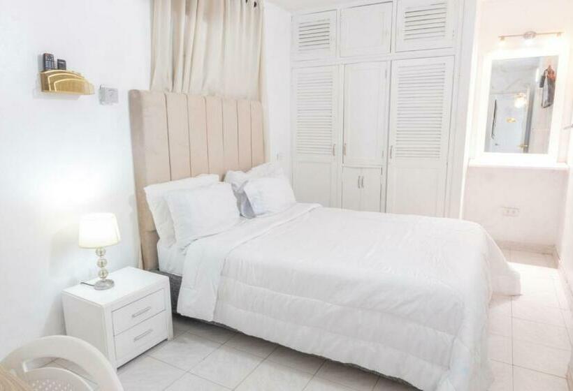 פנסיון Hostal Casa Dandy