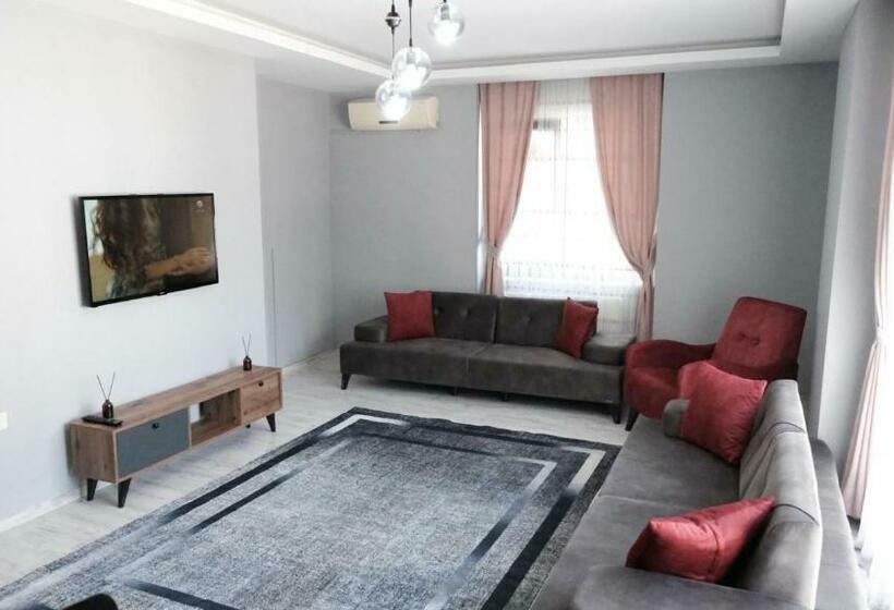 Ai̇rport Pera Sui̇t