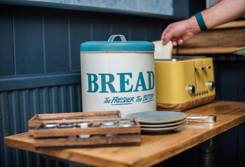 הוסטל The Crown