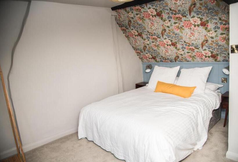 הוסטל The Crown