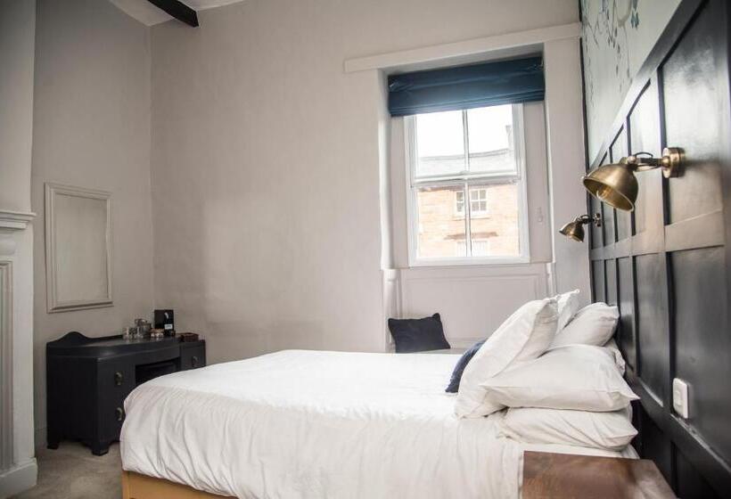 הוסטל The Crown