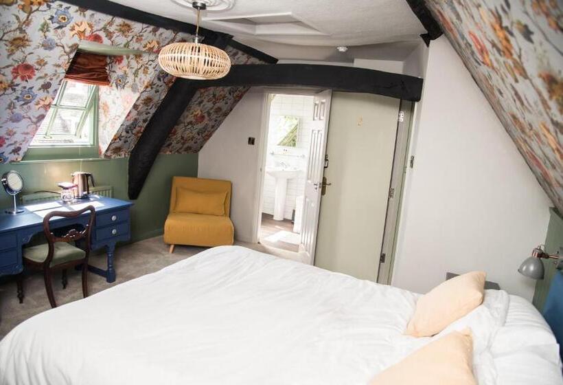 הוסטל The Crown