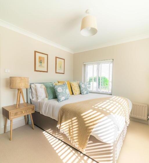 Общежитие The Seaview, East Preston