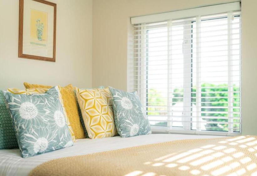 Общежитие The Seaview, East Preston