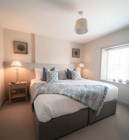 Общежитие The Seaview, East Preston