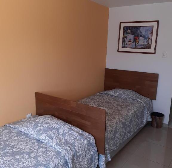 צימר Hostal D  Silvia