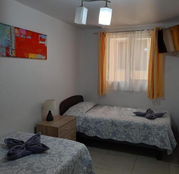 צימר Hostal D  Silvia
