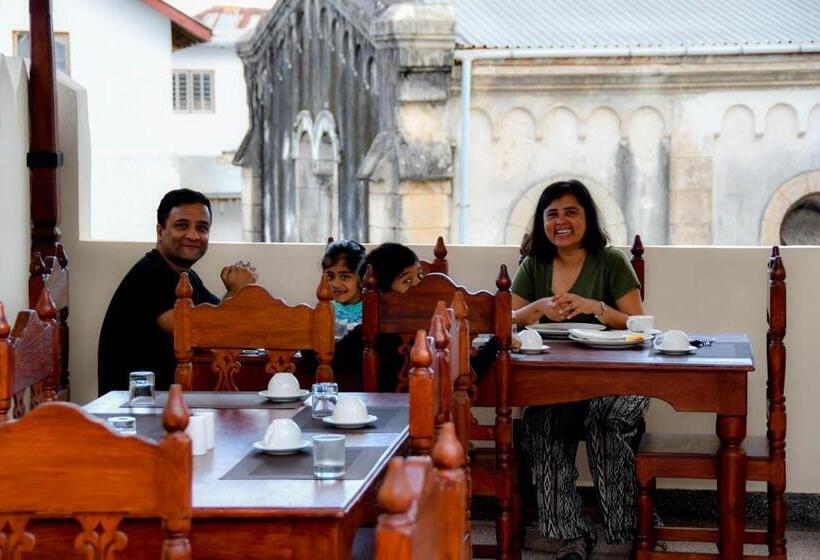 住宿加早餐  Minara Miwili   Forodhani Park