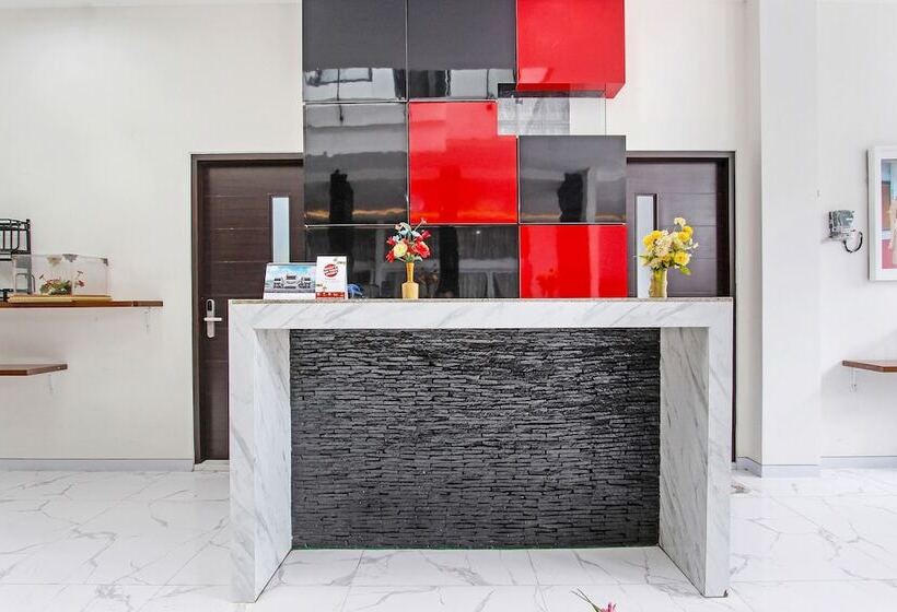 فندق Capital O 91665 D Prof Exclusive Guesthouse