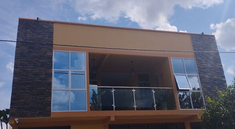 בית מלון כפרי Dopin House