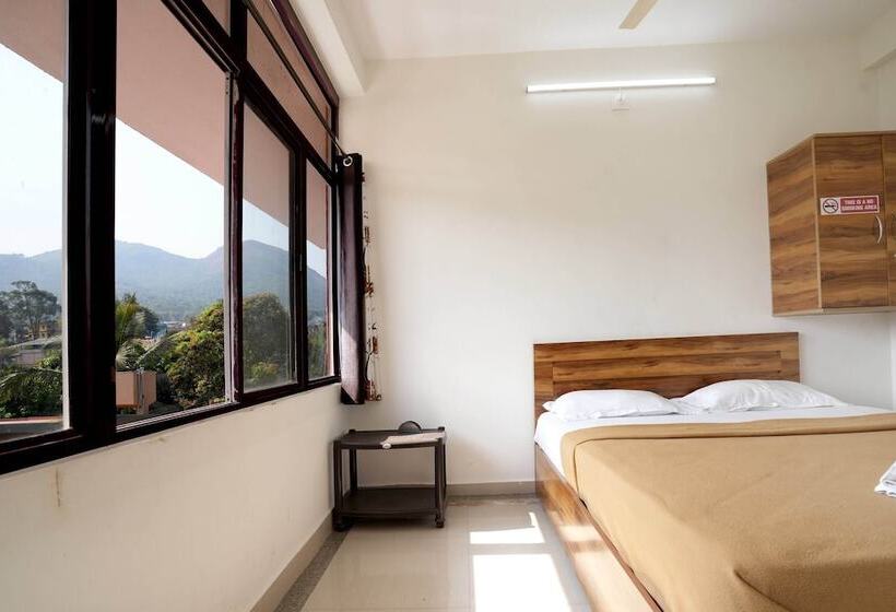 בית מלון כפרי Hillside Hideaway Gudalur