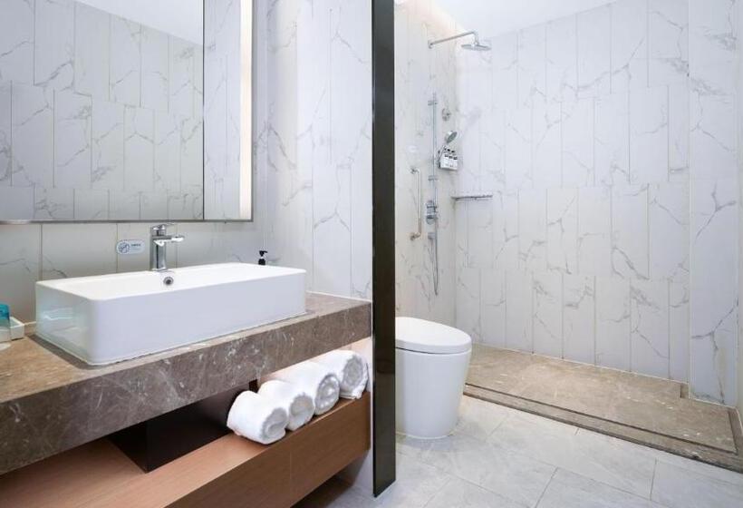 Отель Holiday Inn Express Cangzhou High Tech Zone, An Ihg