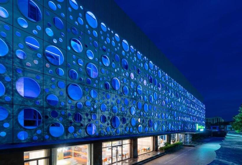 Отель Holiday Inn Express Cangzhou High Tech Zone, An Ihg