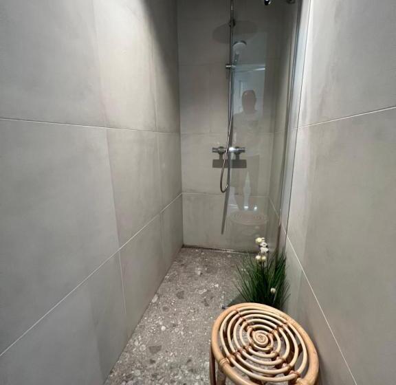 בית מלון כפרי Lodgen Stryn