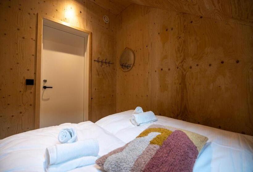 בית מלון כפרי Lodgen Stryn