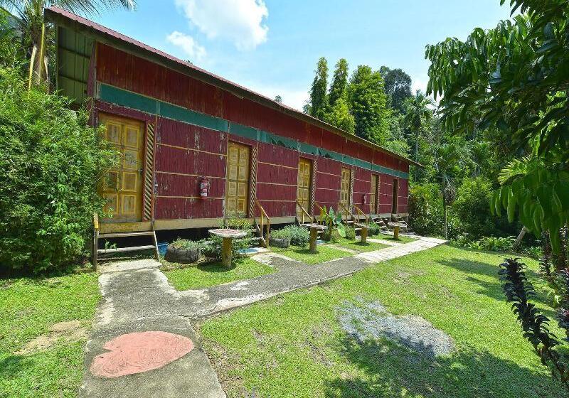 فندق Oyo 90630 Mat Leon Village