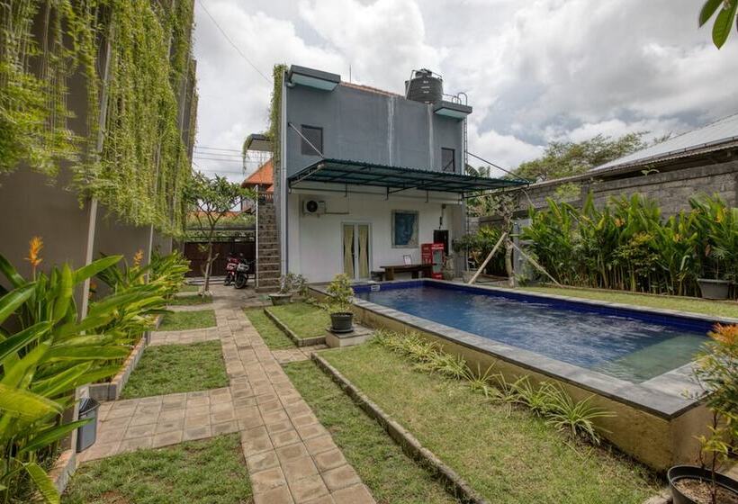 ホテル Reddoorz Near Exit Toll Nusa Dua