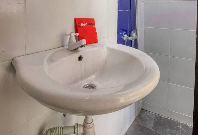 ホテル Reddoorz Near Exit Toll Nusa Dua