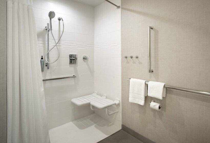 Отель Residence Inn By Marriott Fresno Clovis