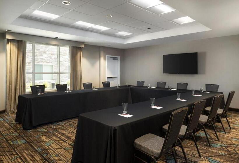 Отель Residence Inn By Marriott Fresno Clovis