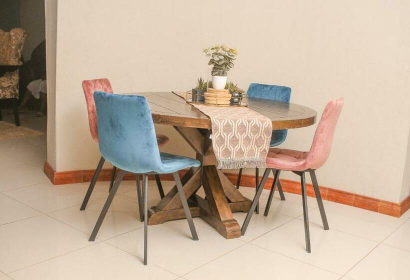 פנסיון Senaville Guesthouse