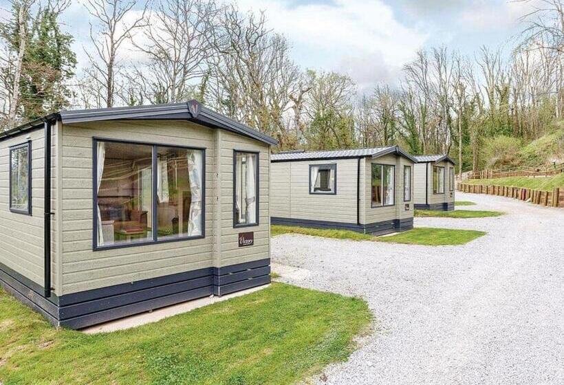 אתר נופש Castle Brake Holiday Park