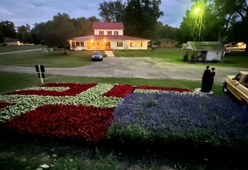 The Farmhouse Inn Bed And Breakfast