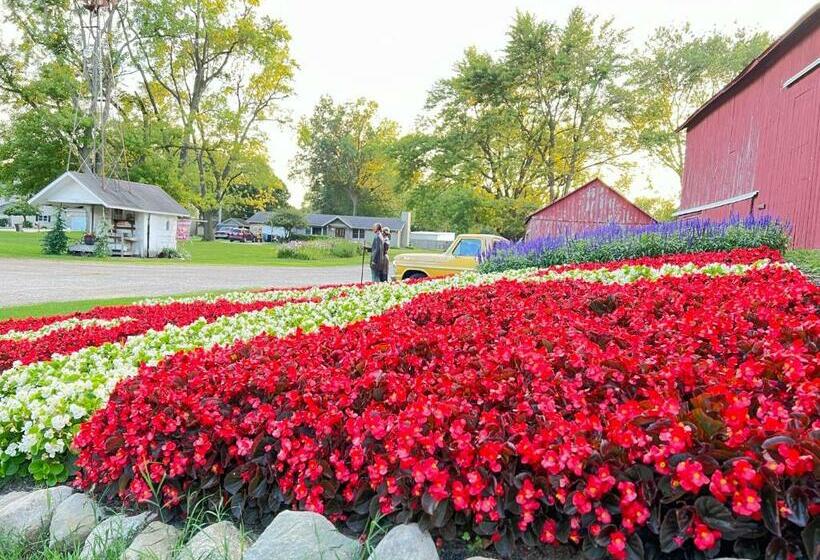 The Farmhouse Inn Bed And Breakfast