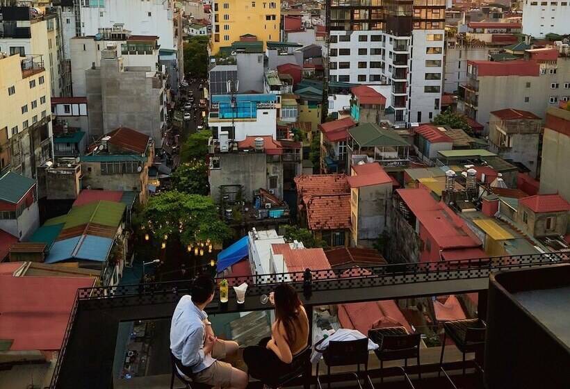 Hanz Light House Condo