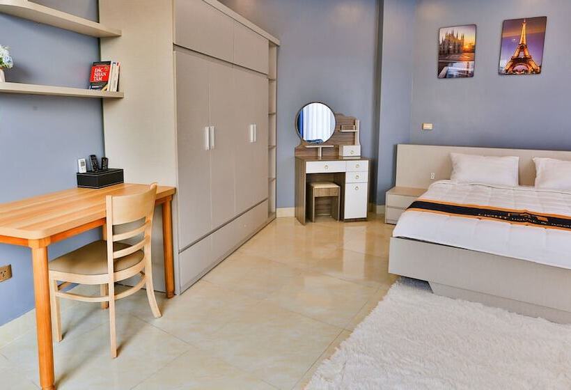 Hanz Light House Condo