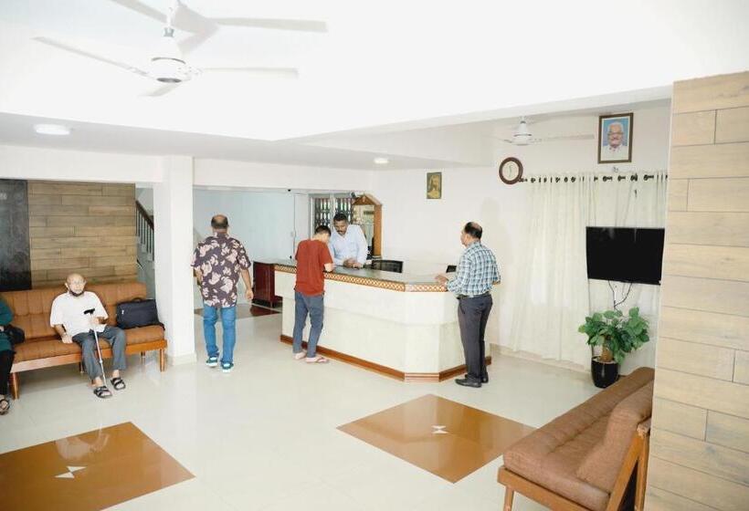 فندق Ashish Tourist Home