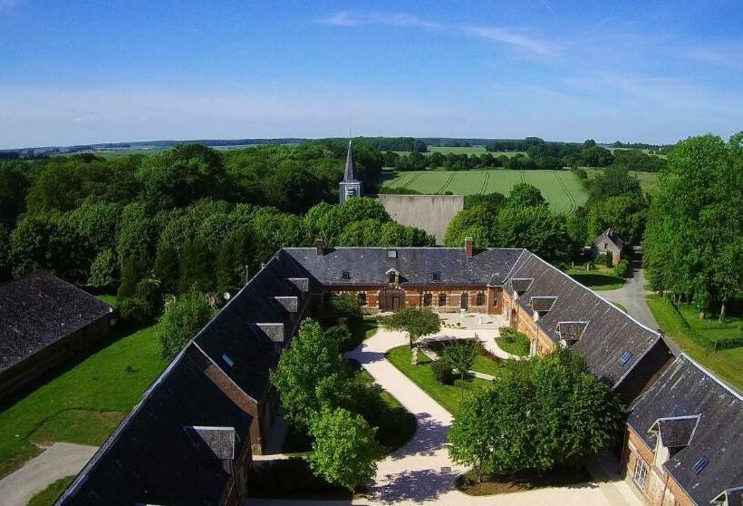 Отель Domaine Des Lumieres