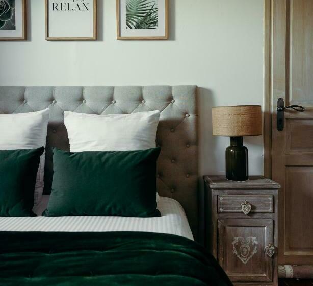 Отель Domaine Des Lumieres