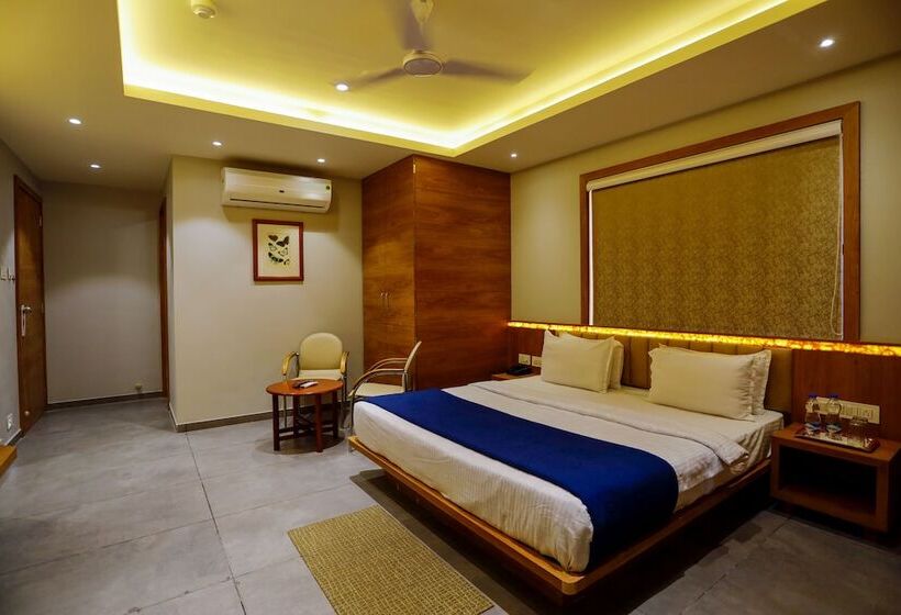 בית מלון כפרי Om