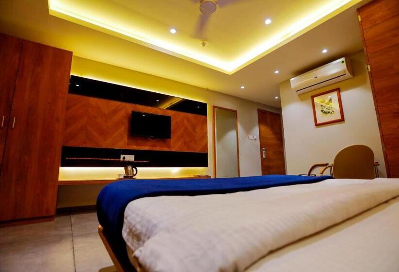 בית מלון כפרי Om