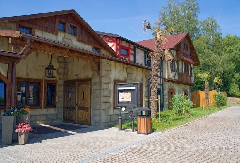 Отель Seaside Resort