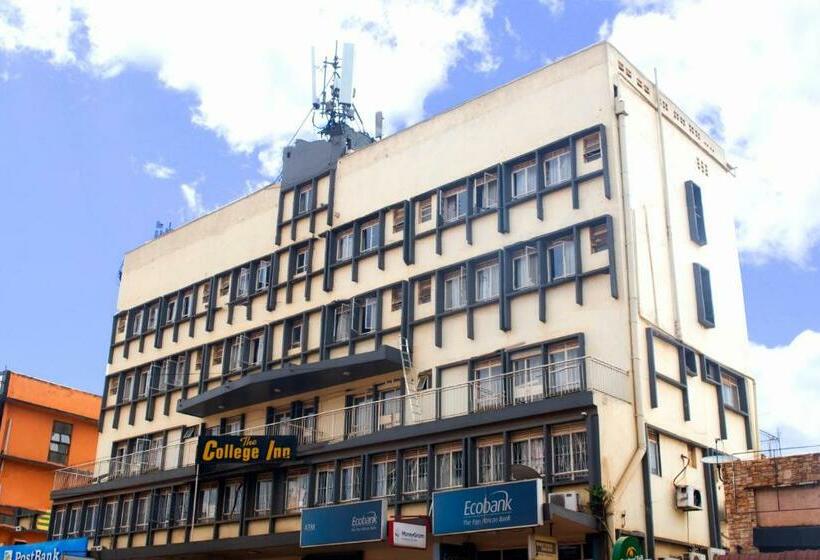 Отель The College Inn