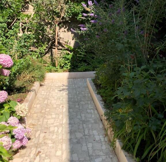 Nel Giardino Di Ester B&b